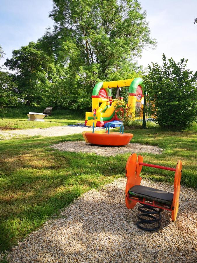 Camping Domaine De Mepillat Saint-Nizier-le-Bouchoux Kültér fotó